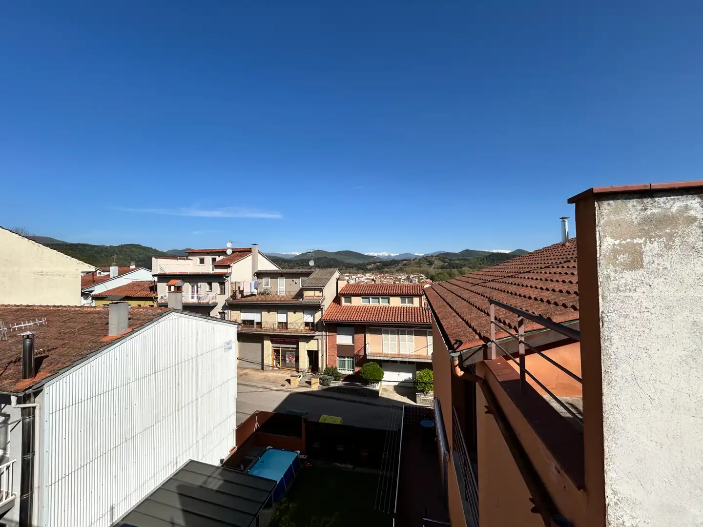 Exterior view of Flat for sale in Olot  with Heating, Terrace and Balcony