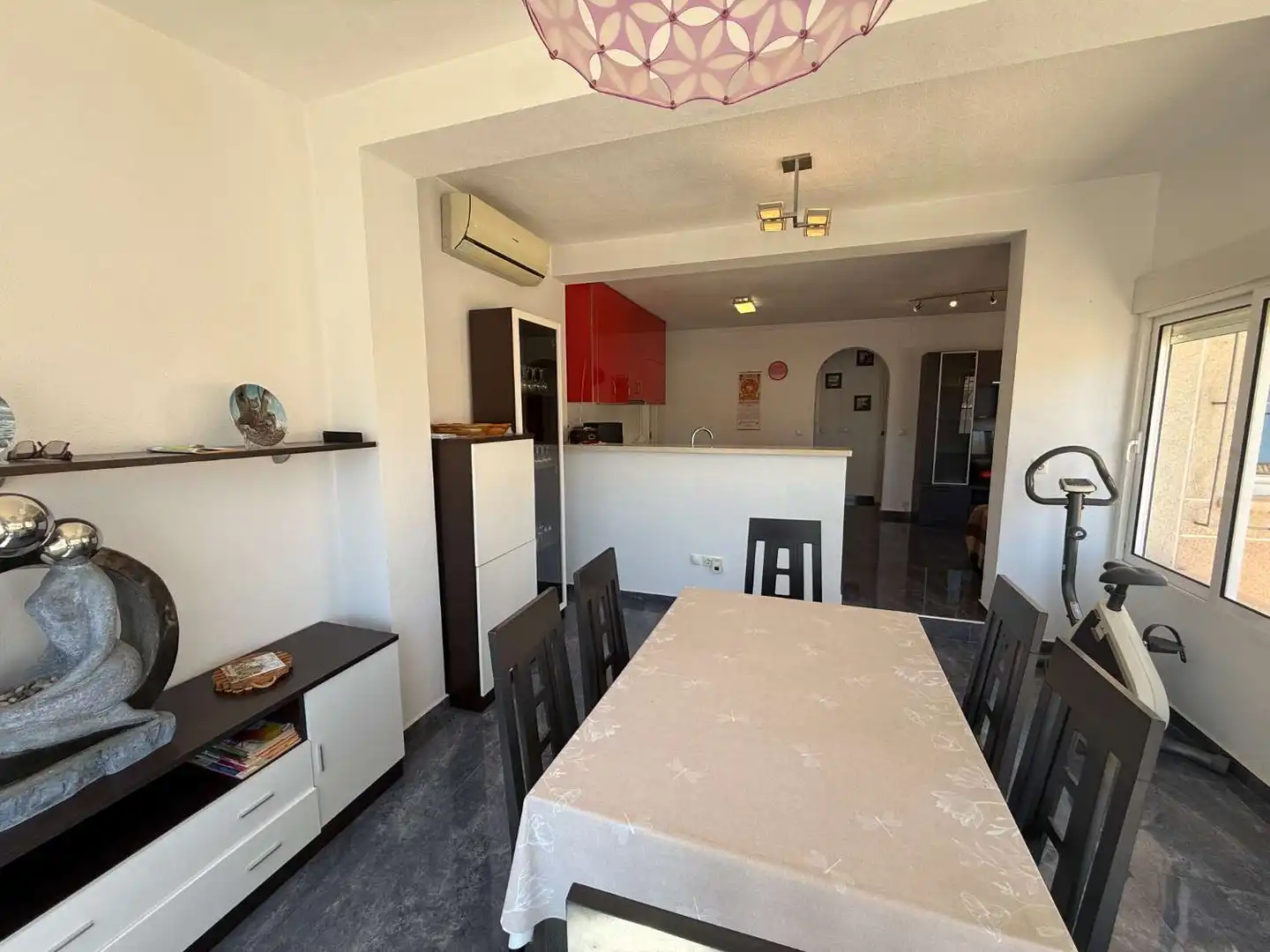 Menjador de Casa o xalet en venda en Orihuela amb Aire condicionat, Calefacció i Moblat