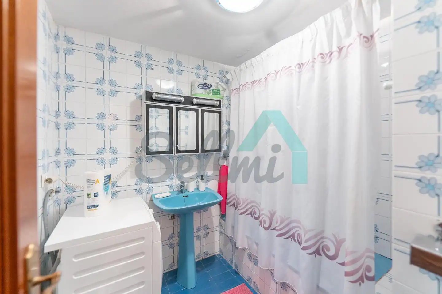 Badezimmer von Wohnung zur Miete in Gijón  mit Heizung, Parkett und Terrasse