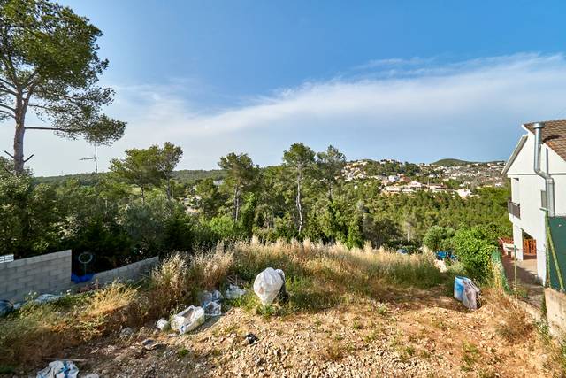 Terreno residencial en Venta en Carrer del Teixo en Olèrdola