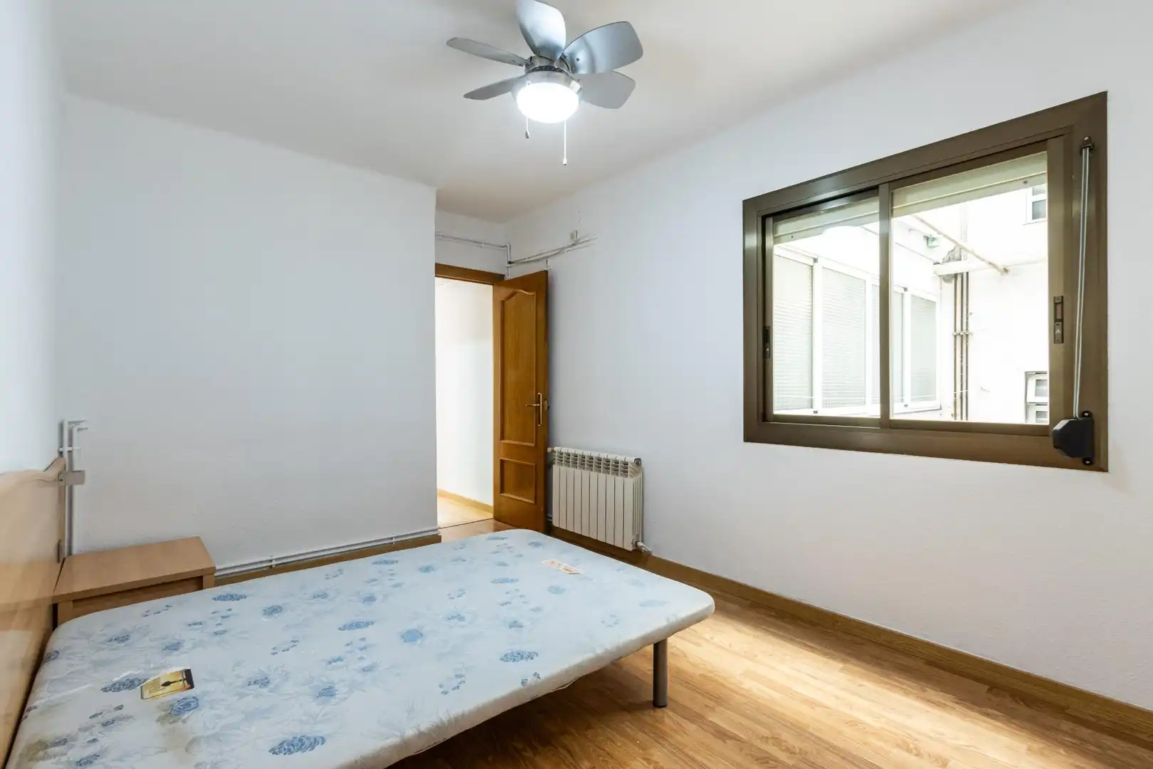 Bedroom of Flat for sale in Sabadell  with Heating and Parquet flooring