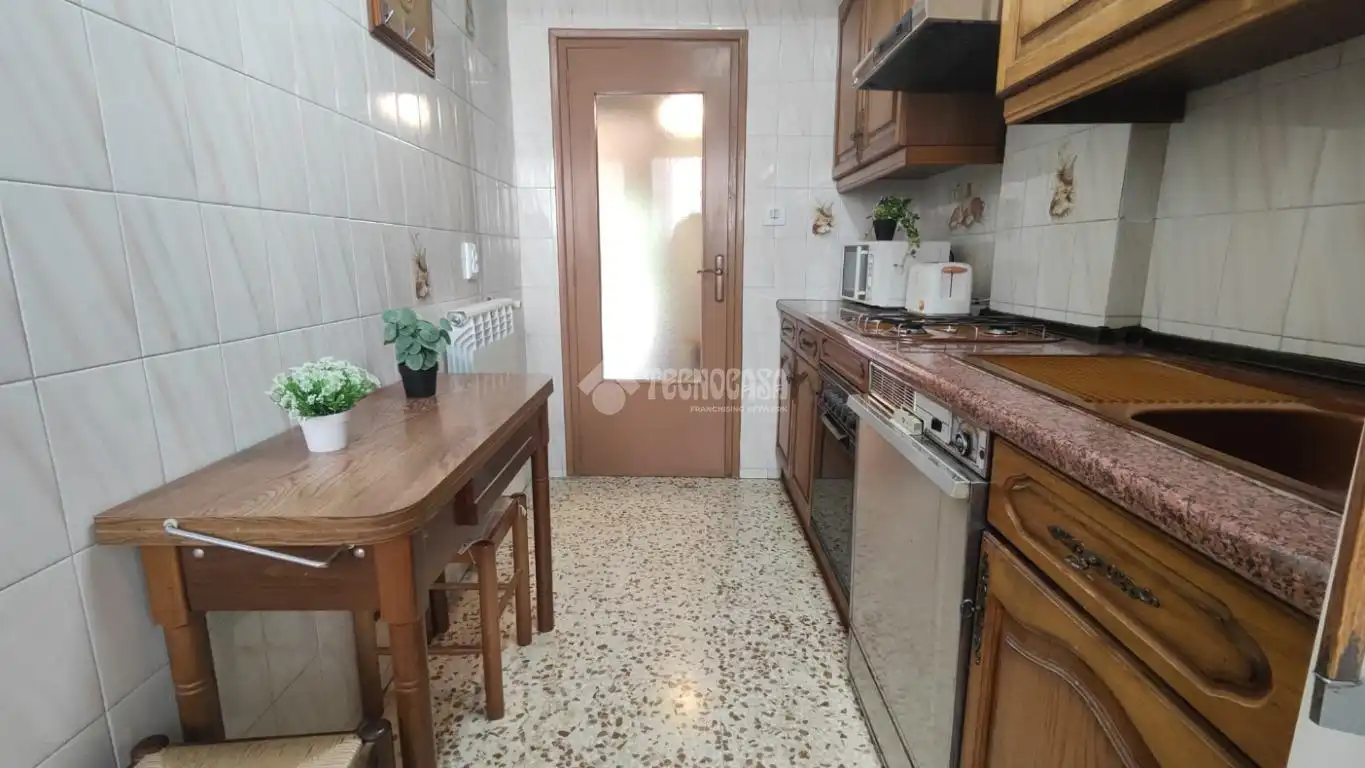 Cuina de Pis en venda en Zaragoza amb Calefacció i Terrassa