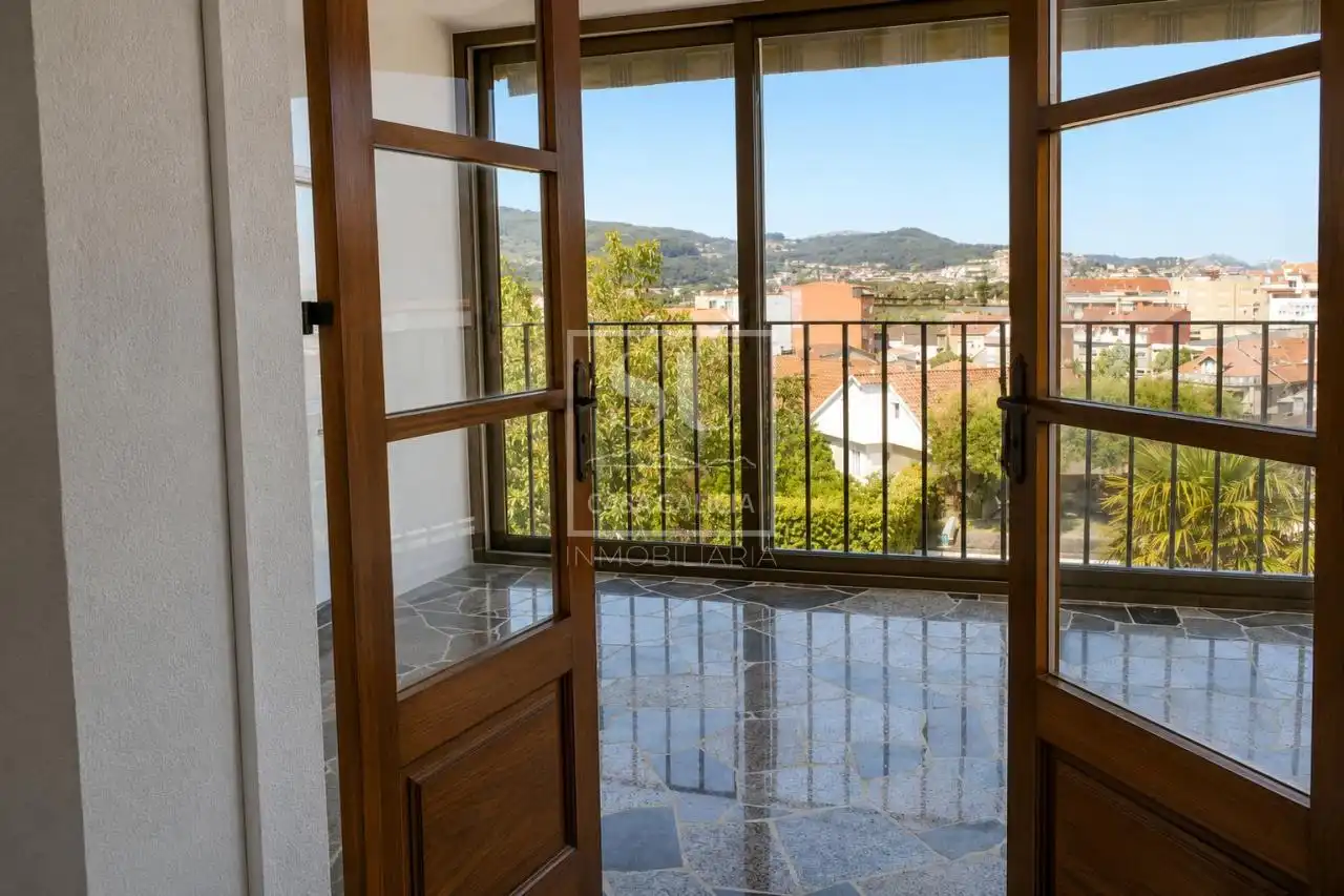 Terrassa de Casa o xalet en venda en Nigrán amb Calefacció, Jardí privat i Terrassa
