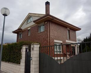 Vista exterior de Casa o xalet en venda en Calatayud amb Aire condicionat, Calefacció i Terrassa