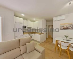 Living room of Flat to rent in  Madrid Capital  with Air Conditioner