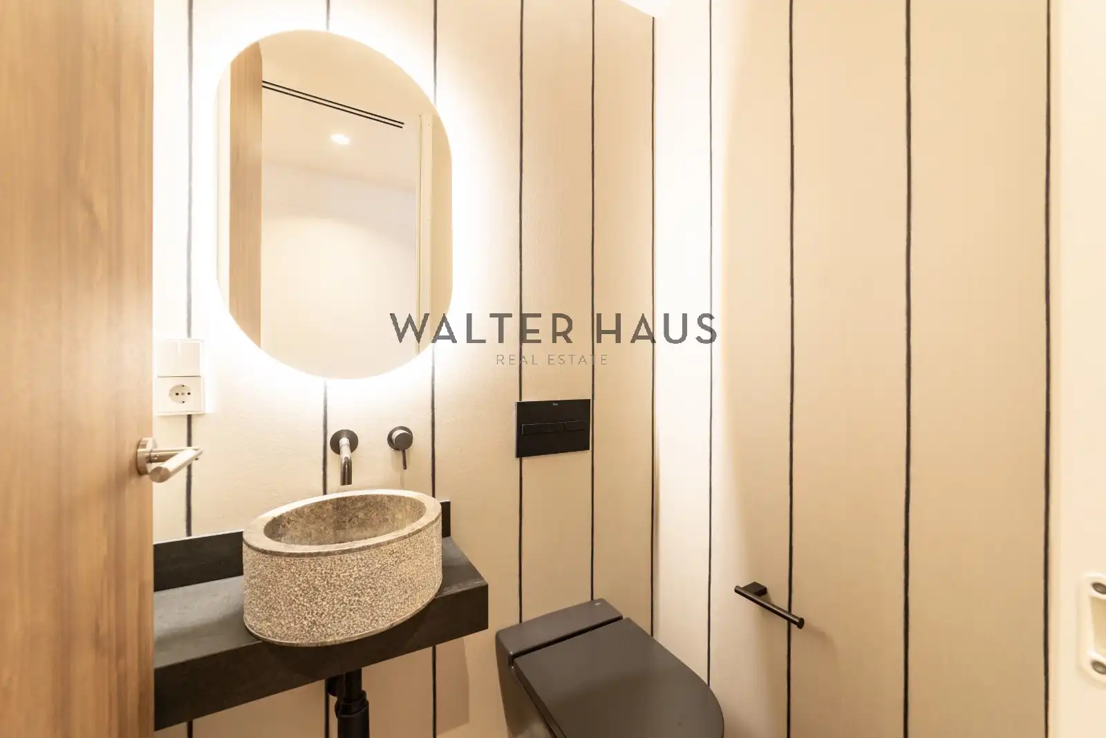 Flat for sale in Calle de Quevedo, Cortes - Huertas