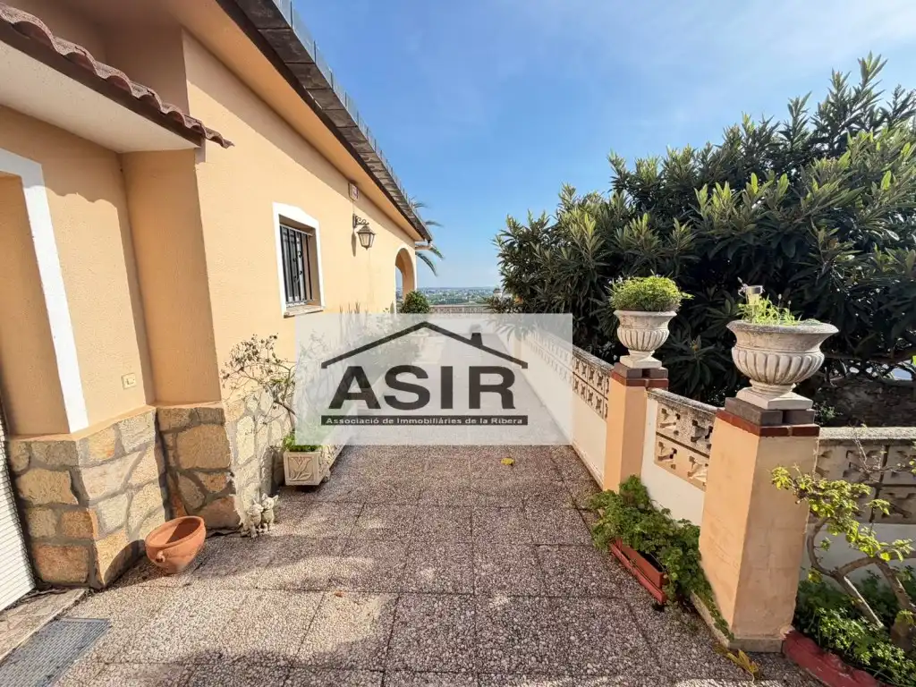 Vista exterior de Casa o chalet en venta en Alzira con Aire acondicionado, Terraza y Piscina
