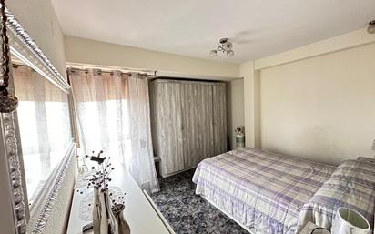 Schlafzimmer von Wohnung zum verkauf in  Valencia Capital mit Balkon