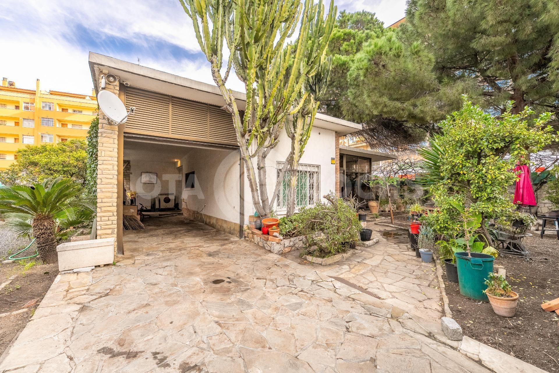 Garden of House or chalet for sale in Salou  with Air Conditioner, Heating and Private garden