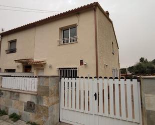 Vista exterior de Casa adosada en venda en Viladecavalls amb Aire condicionat