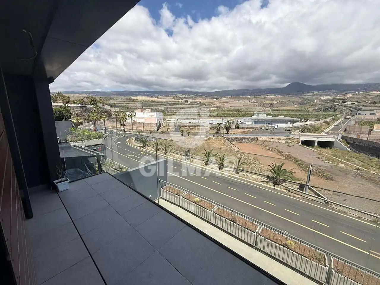Vista exterior de Apartamento en venta en Guía de Isora con Amueblado y Balcón