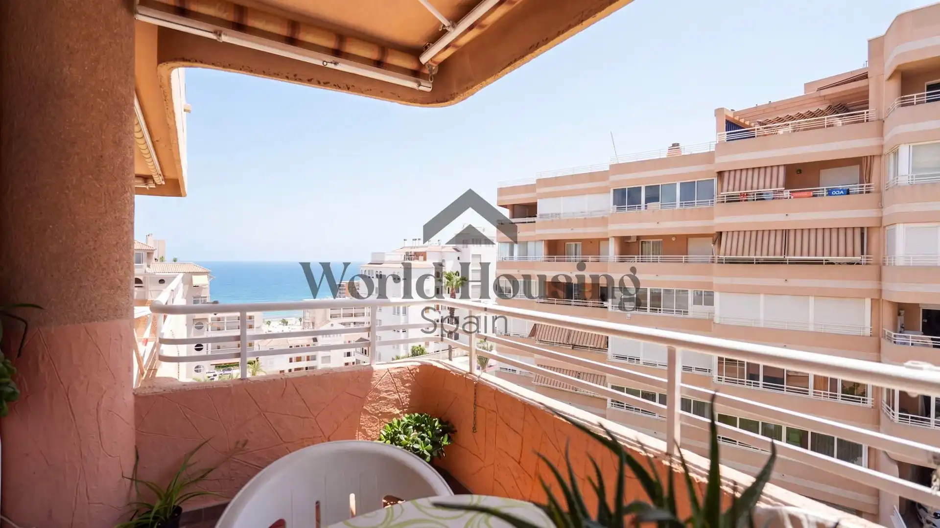 Außenansicht von Wohnungen zum Verkauf in Elche / Elx mit Balkon und Gemeinschaftspool