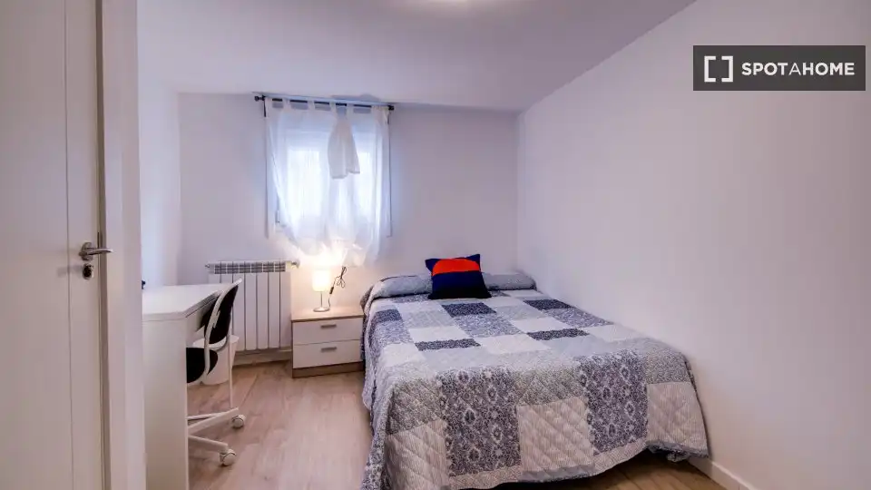 Room in Zaragoza, Zaragoza