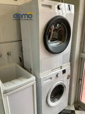 Baño de Piso de alquiler en Granada con Aire acondicionado, Calefacción y Jardín privado