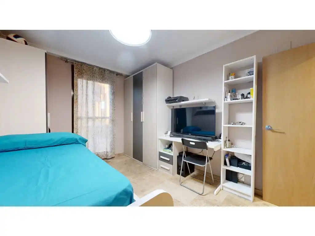 Bedroom of Flat for sale in Valencia  with Air Conditioner, Terrace and Community pool