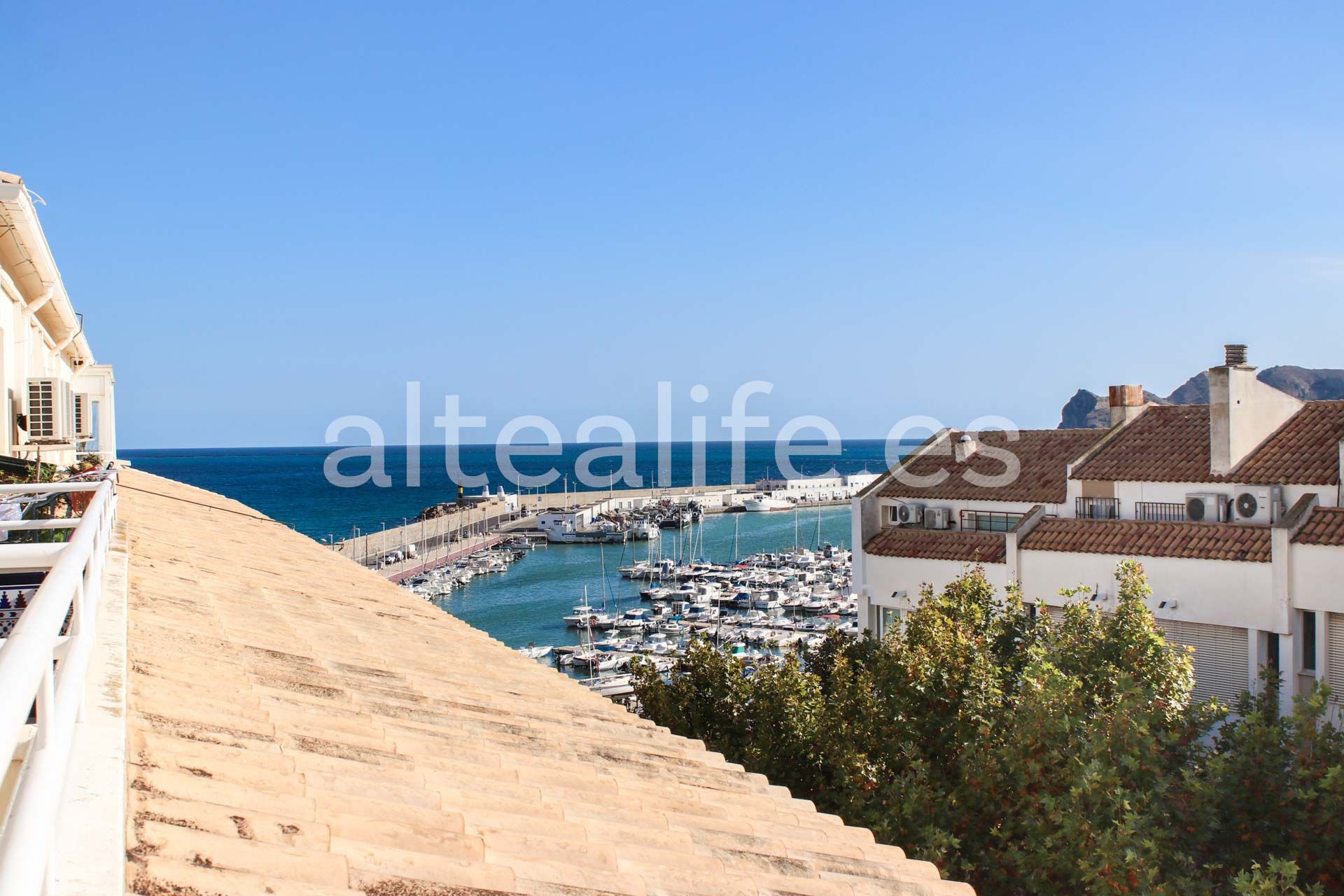 Vista exterior de Àtic en venda en Altea amb Aire condicionat, Calefacció i Terrassa
