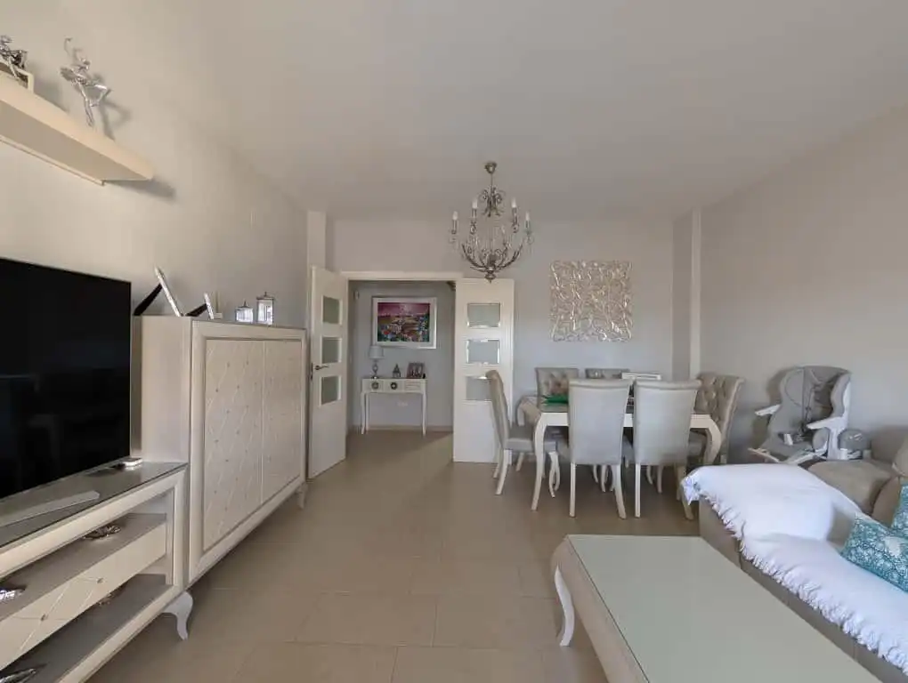 Menjador de Pis en venda en Ayamonte amb Aire condicionat, Terrassa i Piscina comunitària