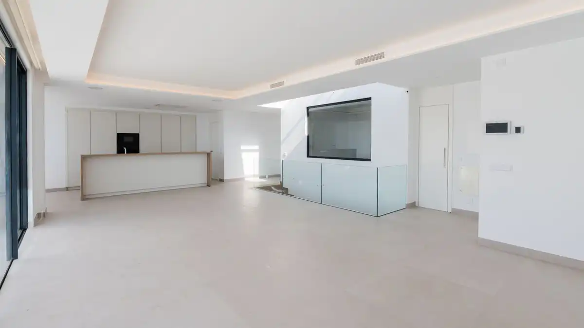 Wohnzimmer von Einfamilien-Reihenhaus zum Verkauf in Benalmádena mit Klimaanlage, Terrasse und Abstellraum