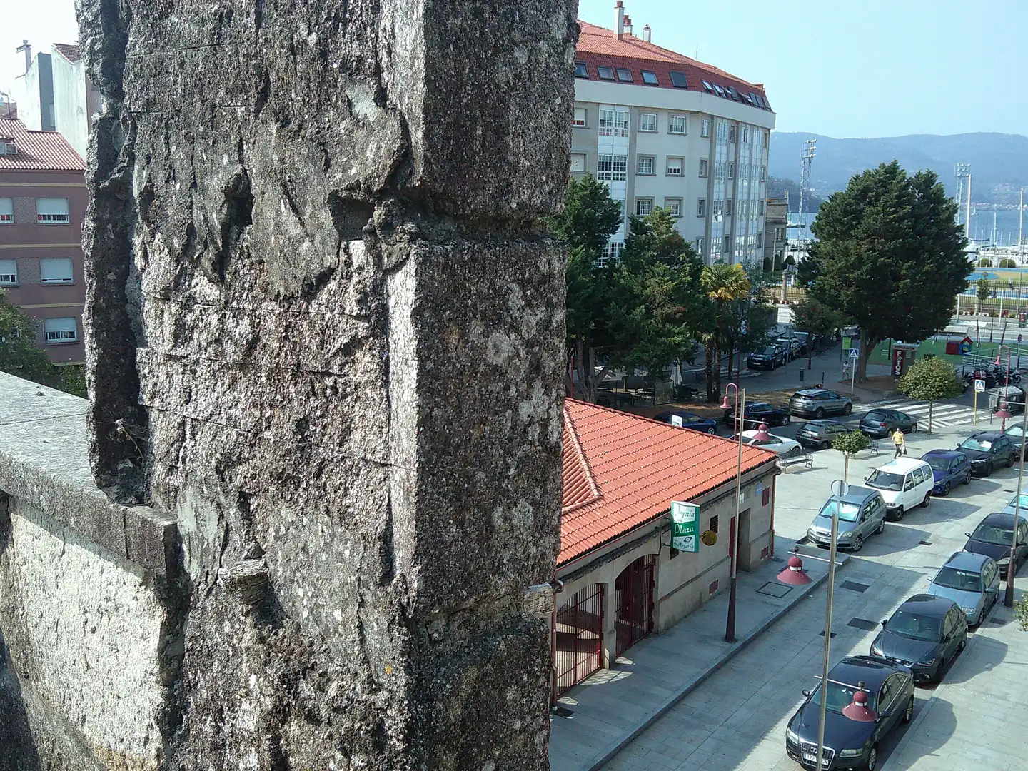Vista exterior de Edificio en venta en Marín
