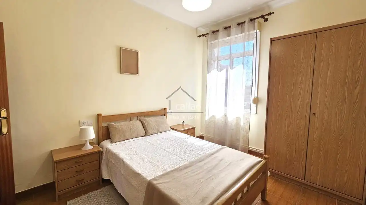 Habitación de Piso de alquiler en Ferrol con Calefacción y Amueblado