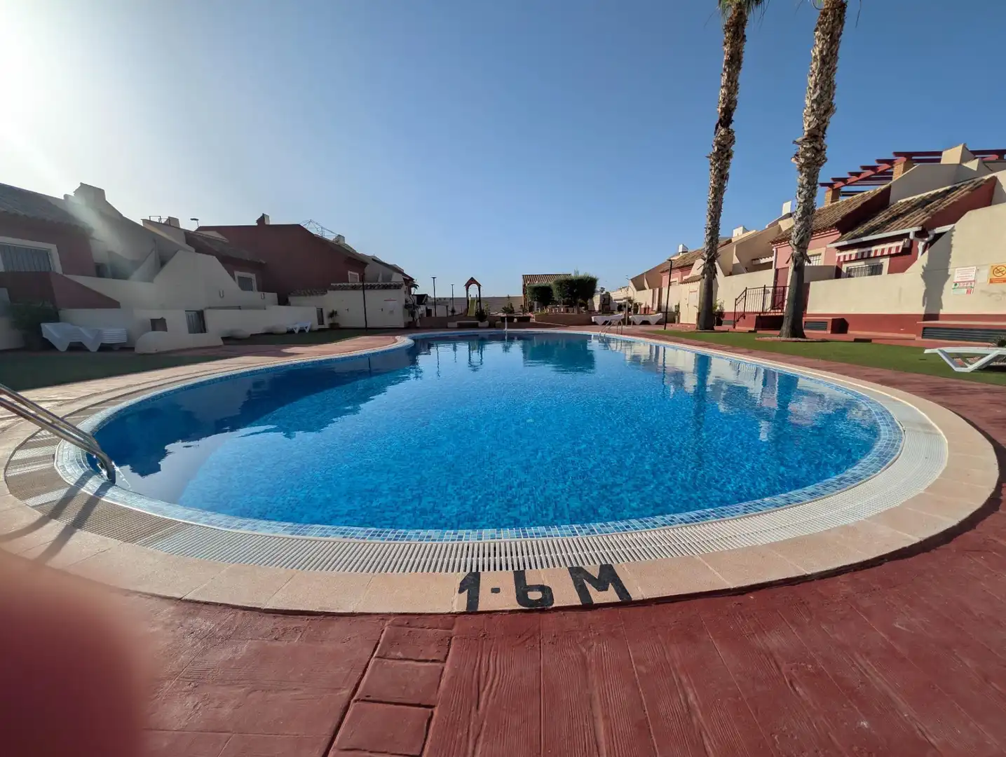 Piscina de Casa adosada en venda en Mazarrón amb Aire condicionat, Jardí privat i Piscina comunitària