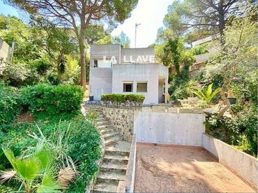 Casa en venta en Canyelles