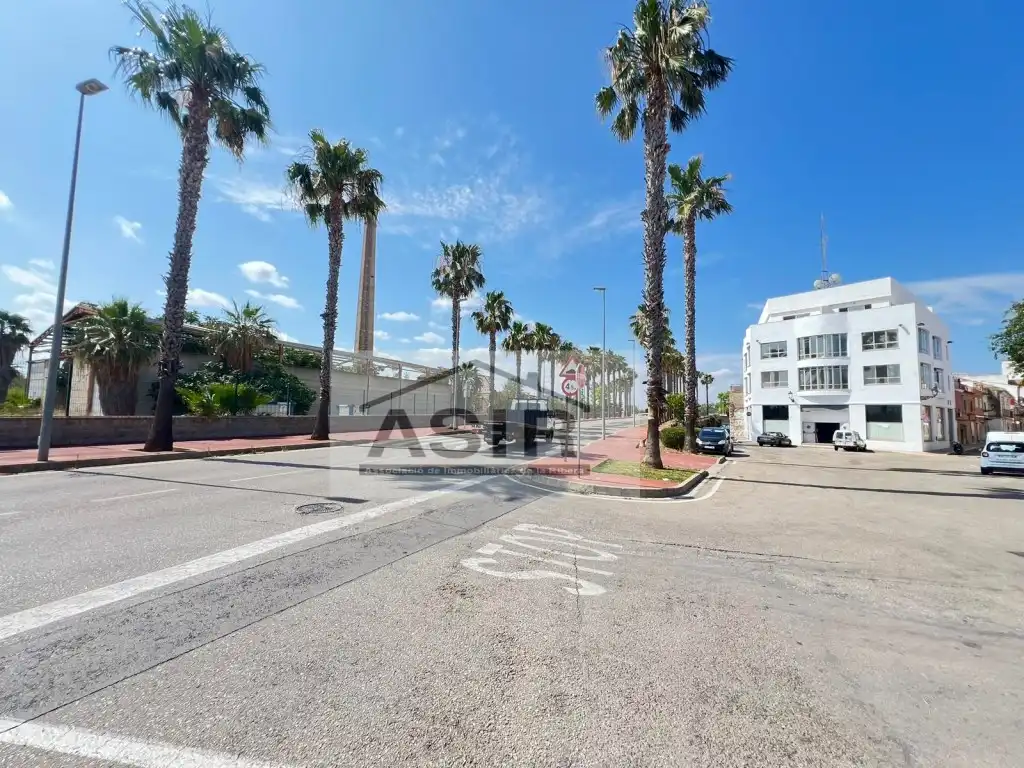 Vista exterior de Nave industrial en venta en Alzira