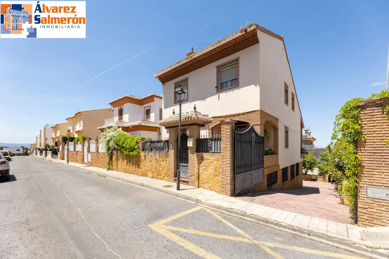 Vista exterior de Casa o chalet en venta en Monachil con Aire acondicionado, Calefacción y Jardín privado