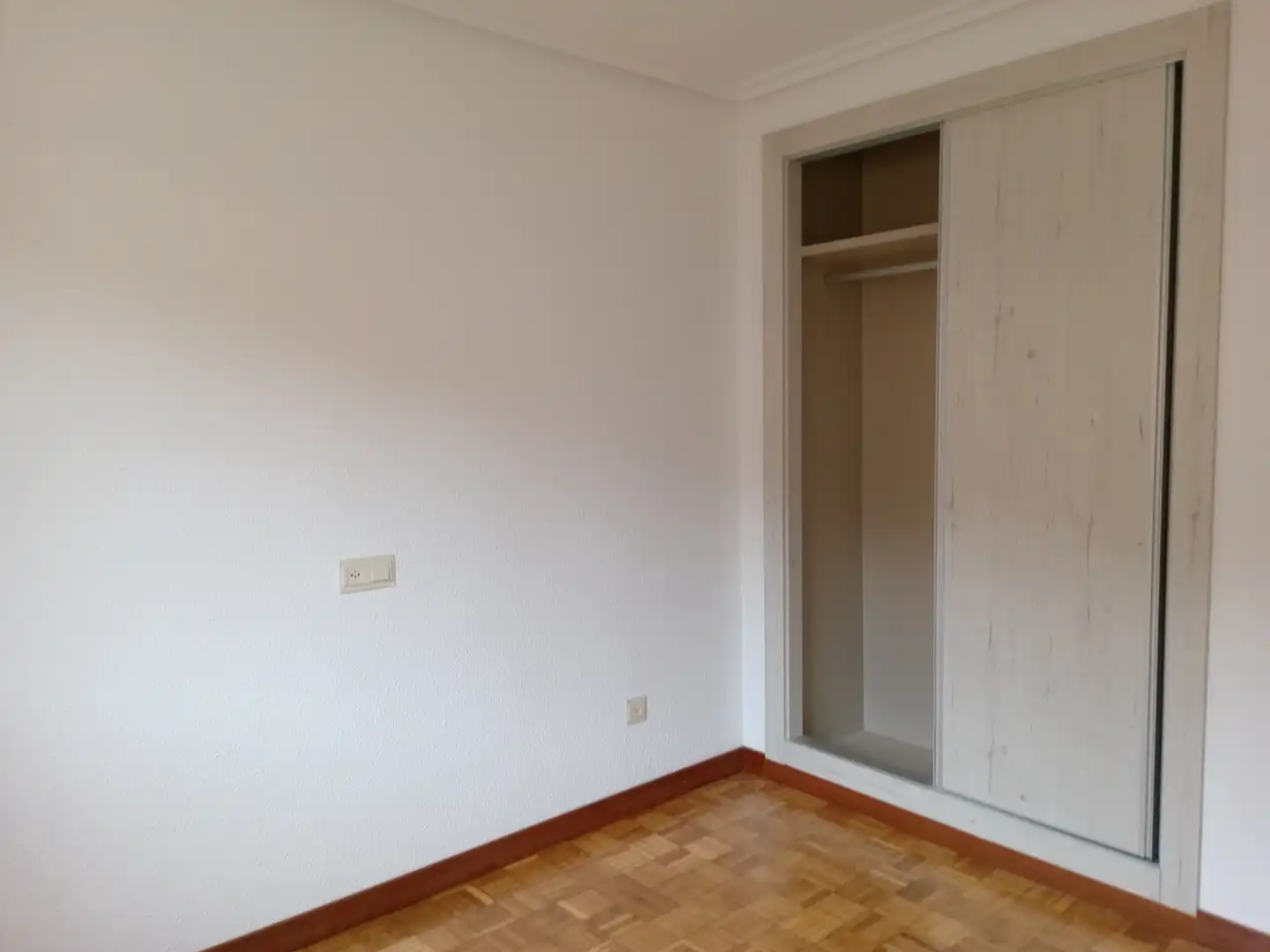 Bedroom of Flat for sale in Santa Marta de Tormes  with Air Conditioner, Heating and Parquet flooring