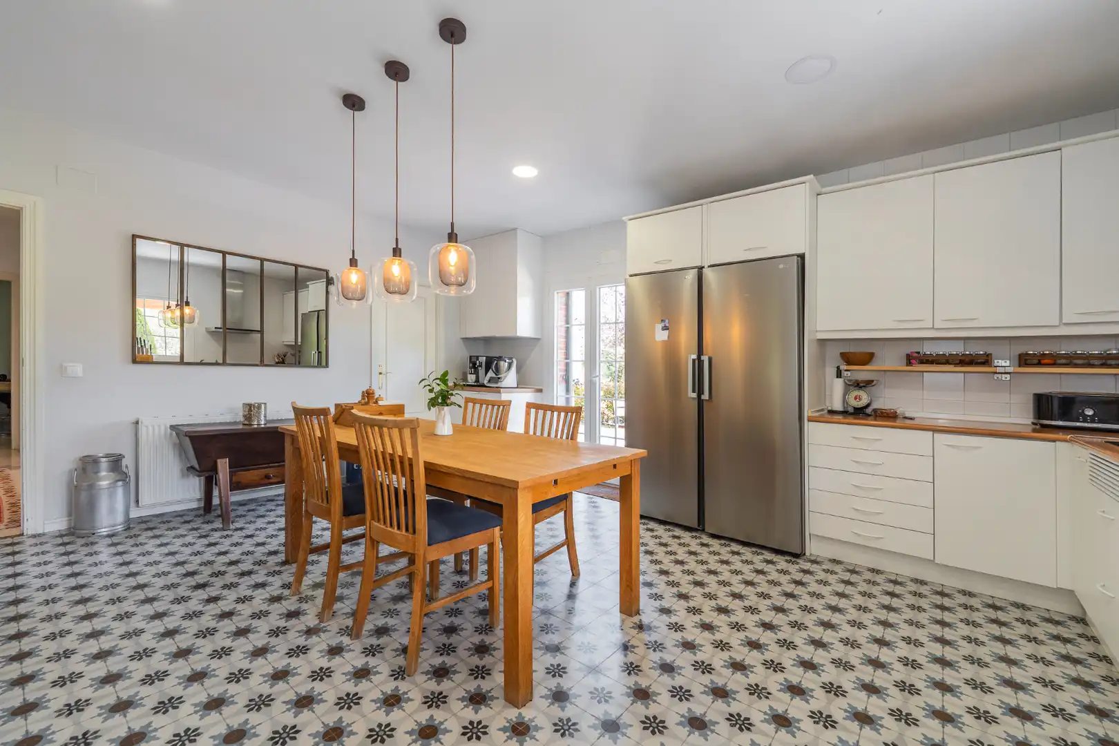 Kitchen of Houses for sale in Madrid  with Air Conditioner, Private garden and Swimming Pool