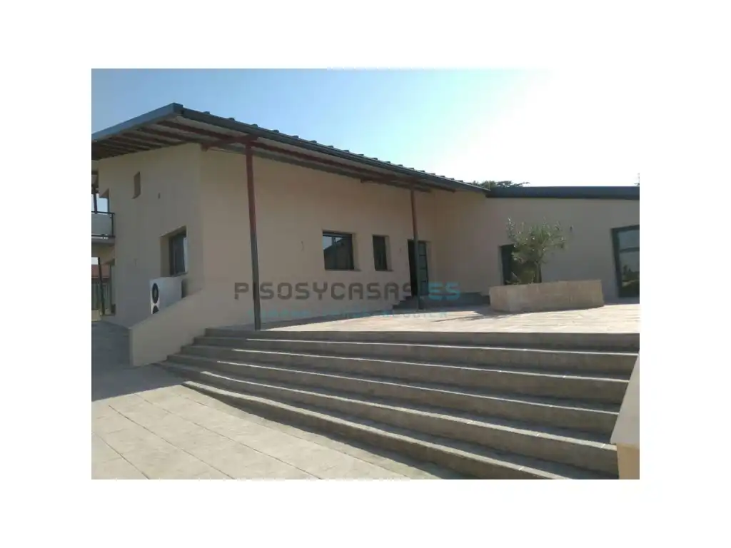 Vista exterior de Casa o xalet en venda en La Muela amb Jardí privat i Terrassa