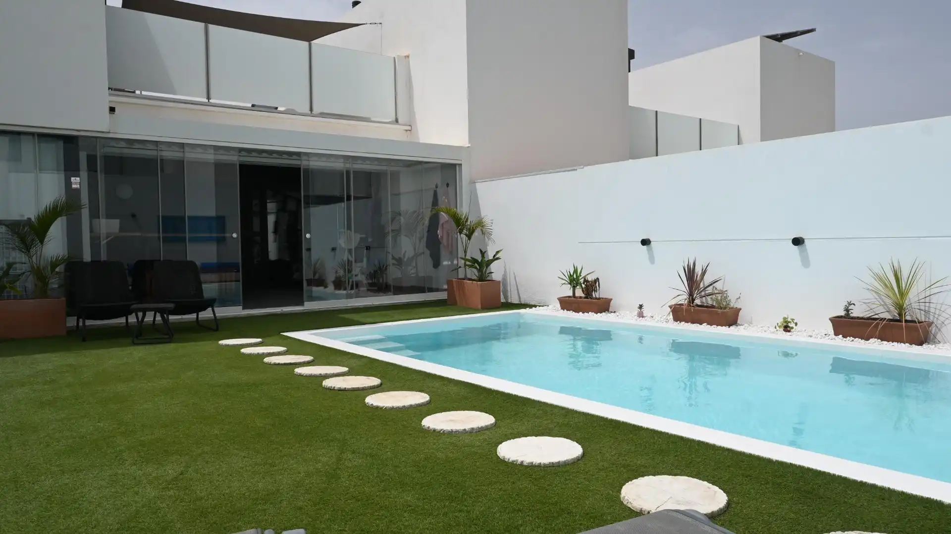 Piscina de Casa adosada en venta en La Oliva con Aire acondicionado, Jardín privado y Terraza