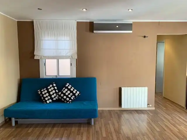 Living room of Attic for rent in L'Hospitalet de Llobregat  with Air Conditioner, Heating and Parquet flooring