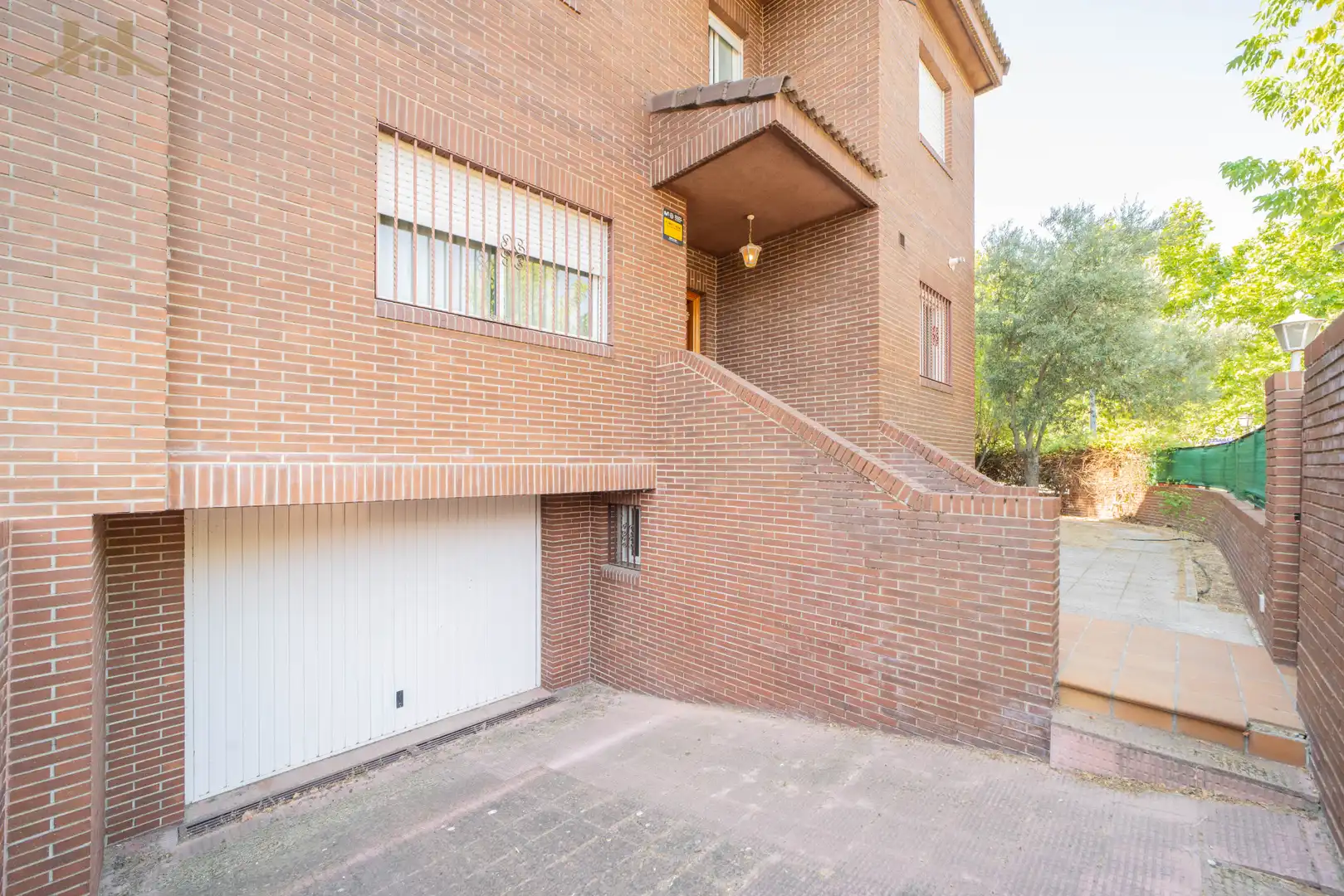Exterior view of Detached homes for sale in Villanueva de la Cañada  with Heating, Private garden and Alarm