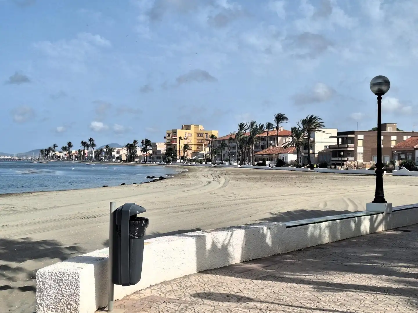 Vista exterior de Casa adosada en venda en Cartagena amb Terrassa i Traster