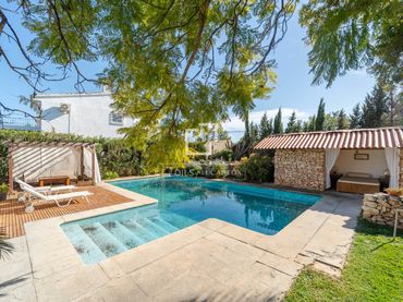 Villa mit Pool zum Verkauf in Gallipont