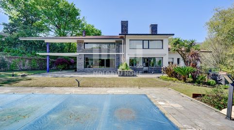 IMPONENTE VILLA UNIFAMILIAR SITUADA EN UNA DE LAS MEJORES PARCELAS DEL GOLF