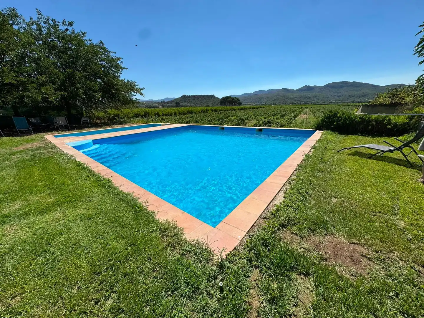 Piscina de Edifici en venda en Benissanet