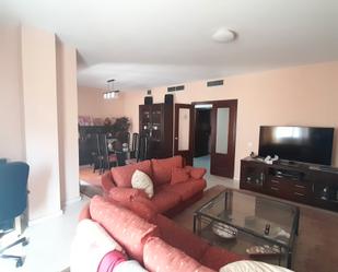 Living room of Flat for sale in  Sevilla Capital  with Air Conditioner and Terrace