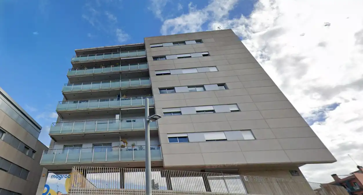 Vista exterior de Piso en venta en Terrassa
