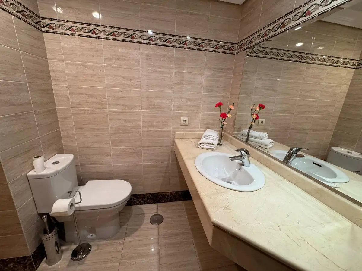 Apartamento con piscina en alquiler en Selwo, imagen 11