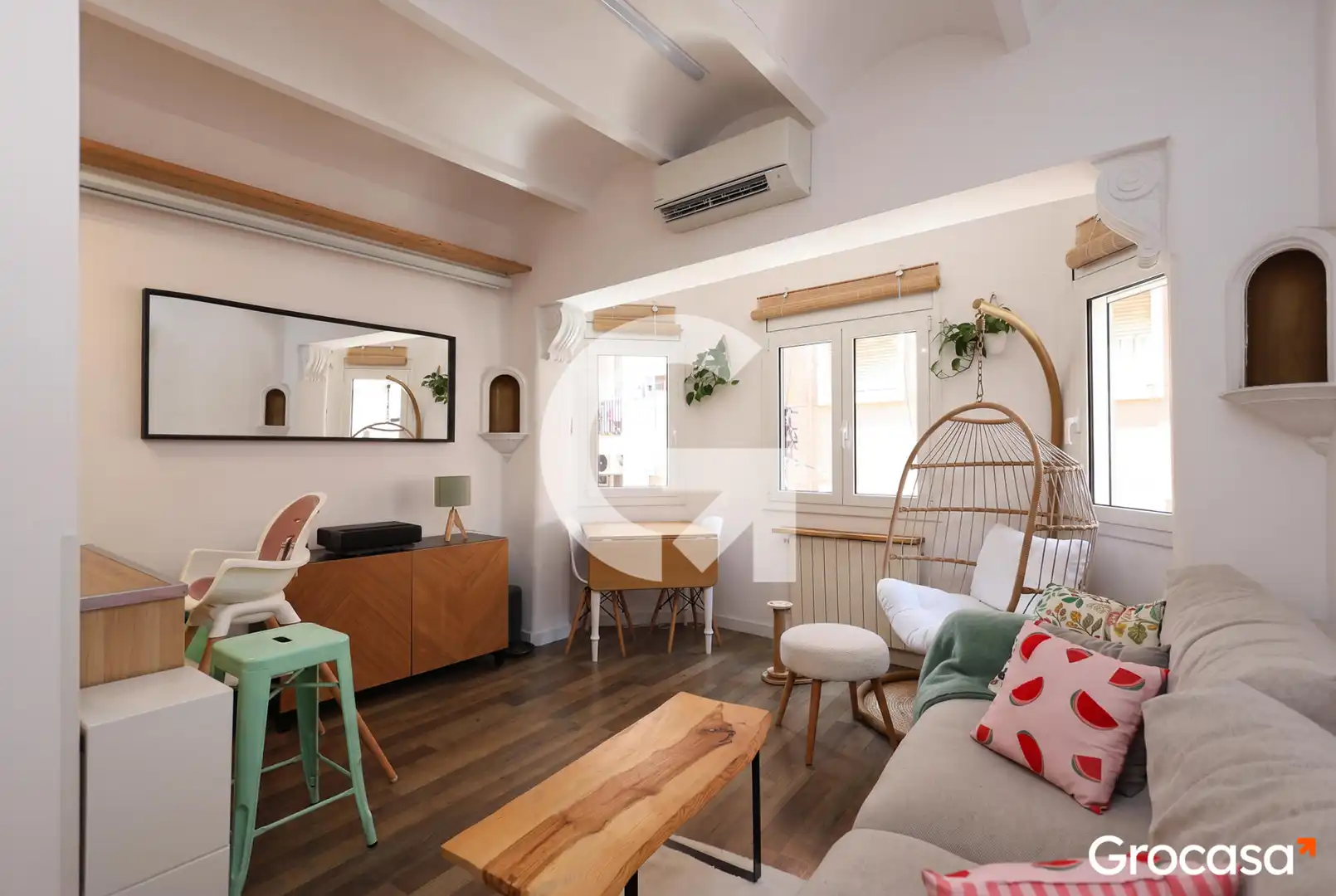 Living room of Flat for sale in Barcelona  with Air Conditioner, Terrace and Storage room