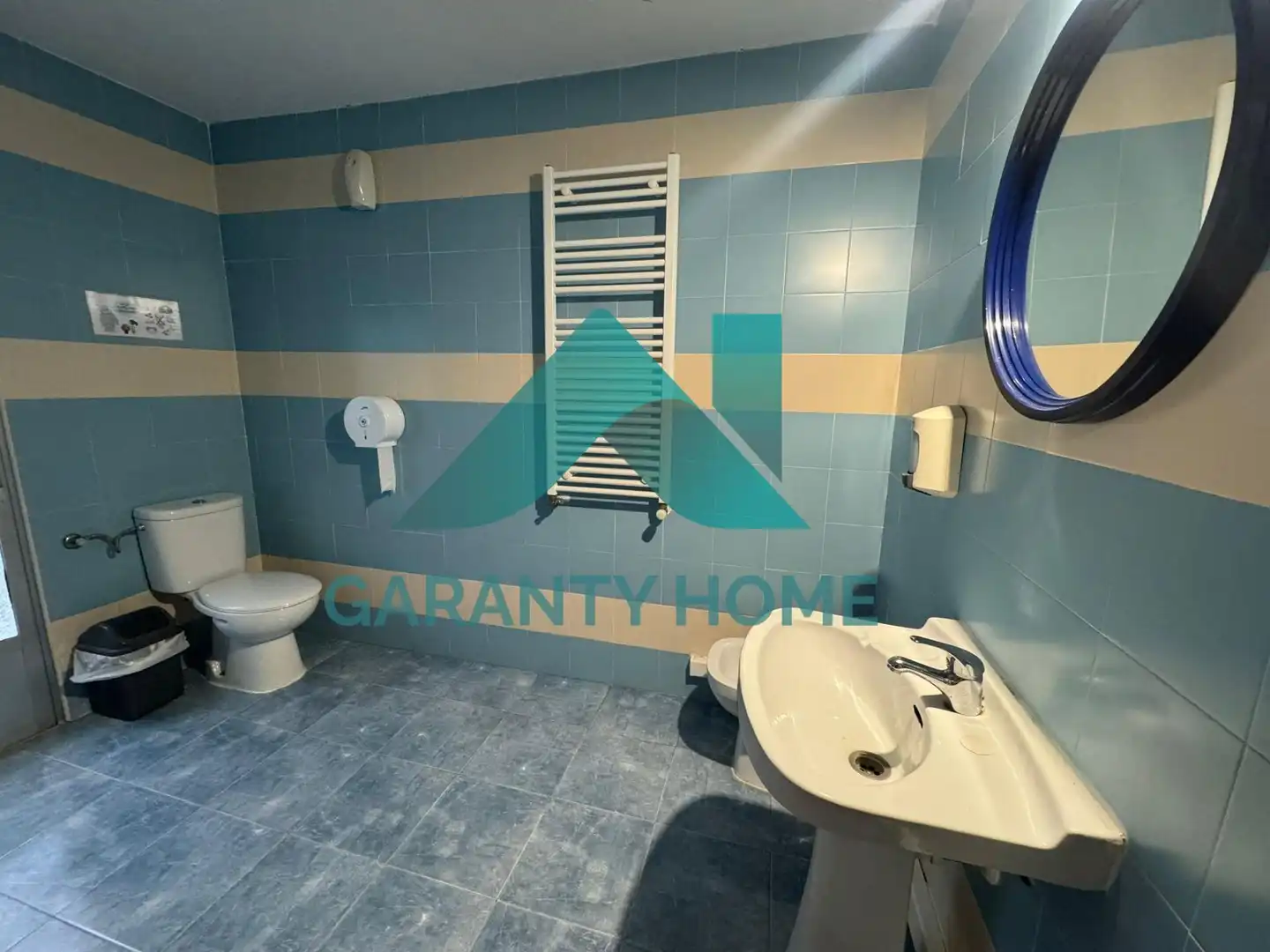 Bathroom of Buildings for sale in Cáceres