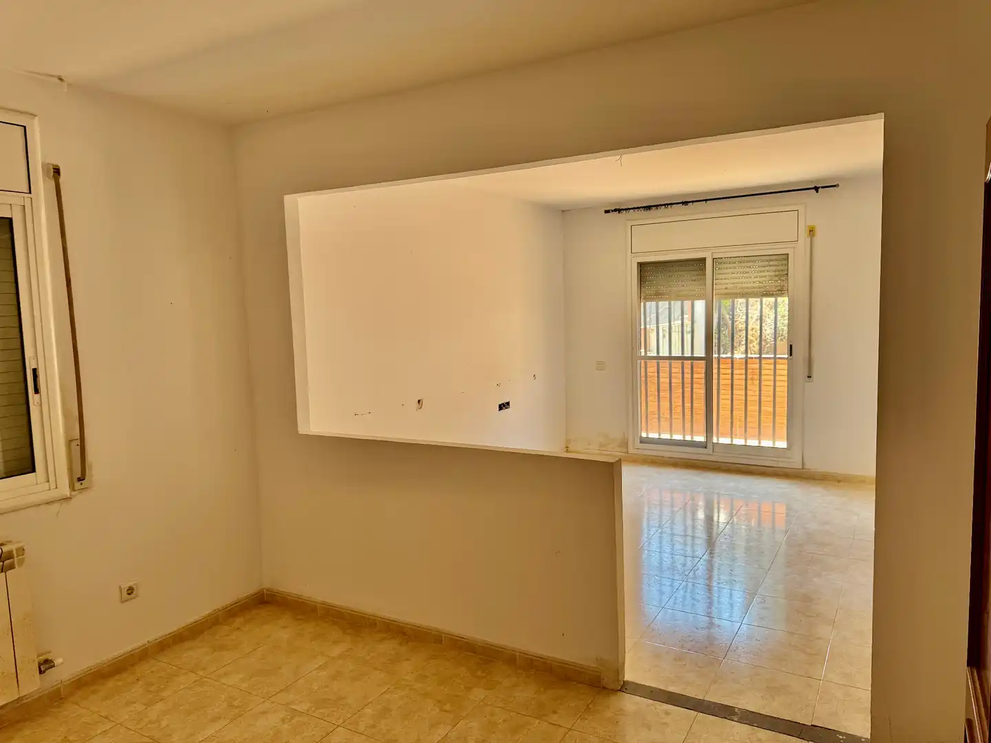 Einfamilien-Reihenhaus zum Verkauf in Calafell mit Heizung, Privatgarten und Terrasse