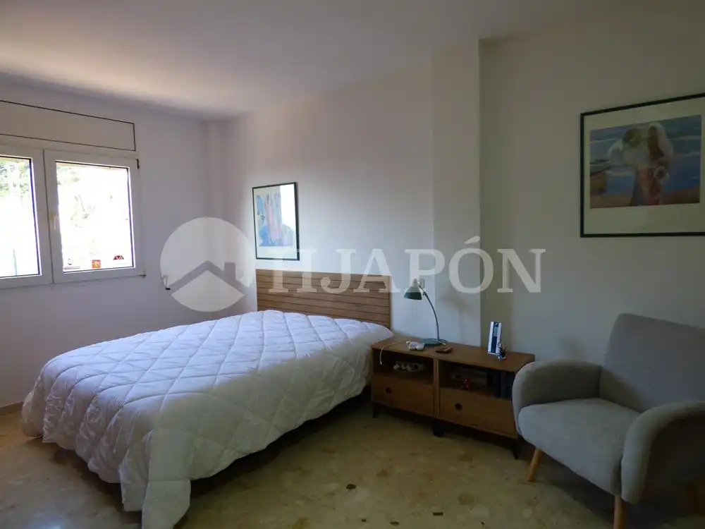 Habitación de Casa o chalet en venta en Badalona con Aire acondicionado, Jardín privado y Terraza