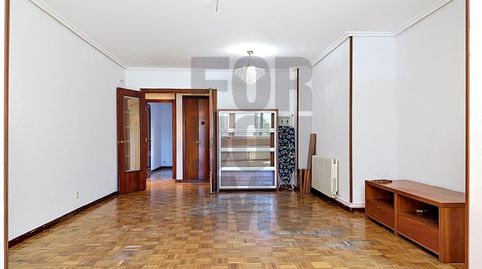 Foto 4 de Piso en venta en Avenida Pio XII, Gran Via, Logroño