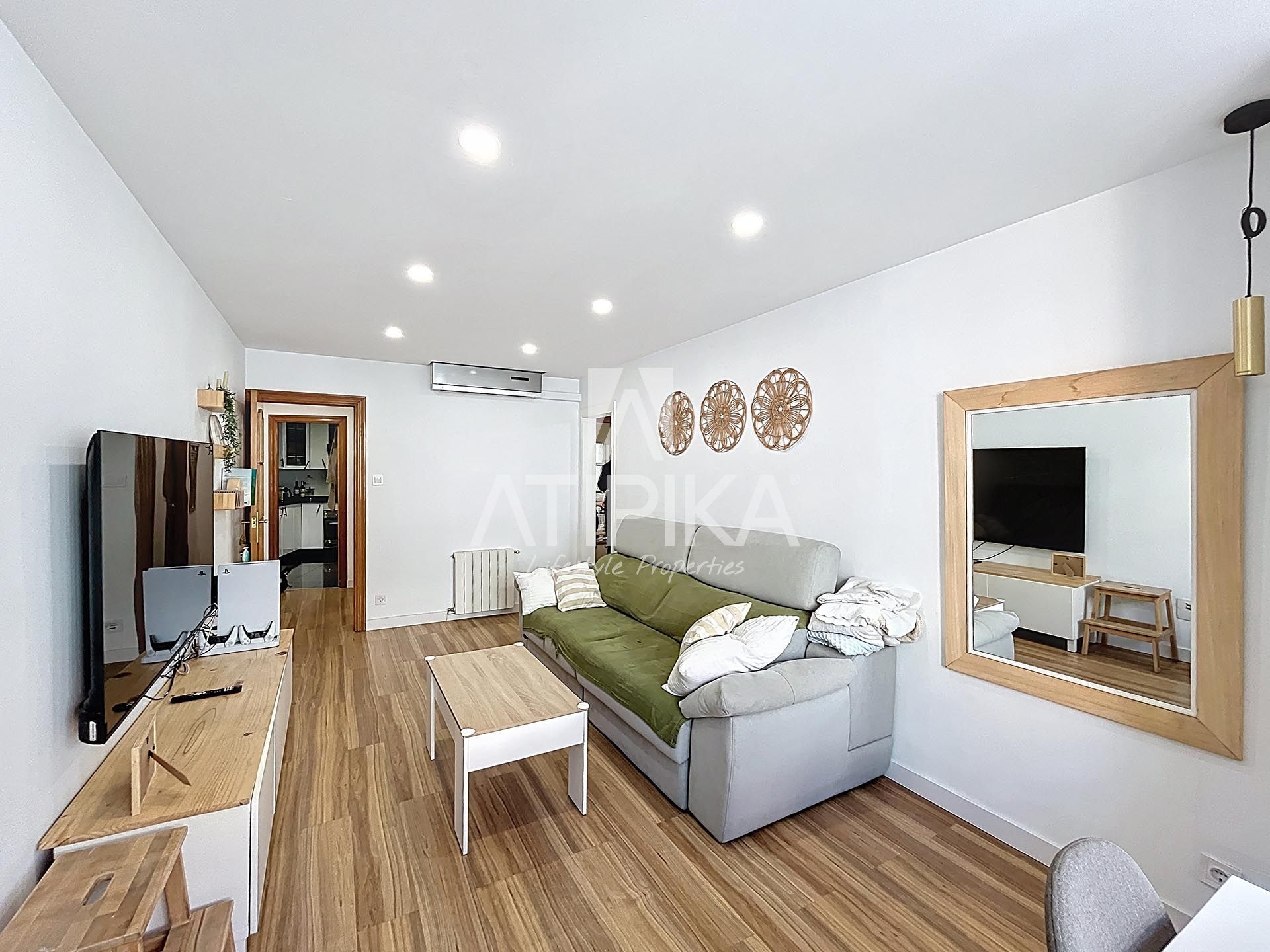 Sala de estar de Piso en venta en  Barcelona Capital con Aire acondicionado, Calefacción y Horno