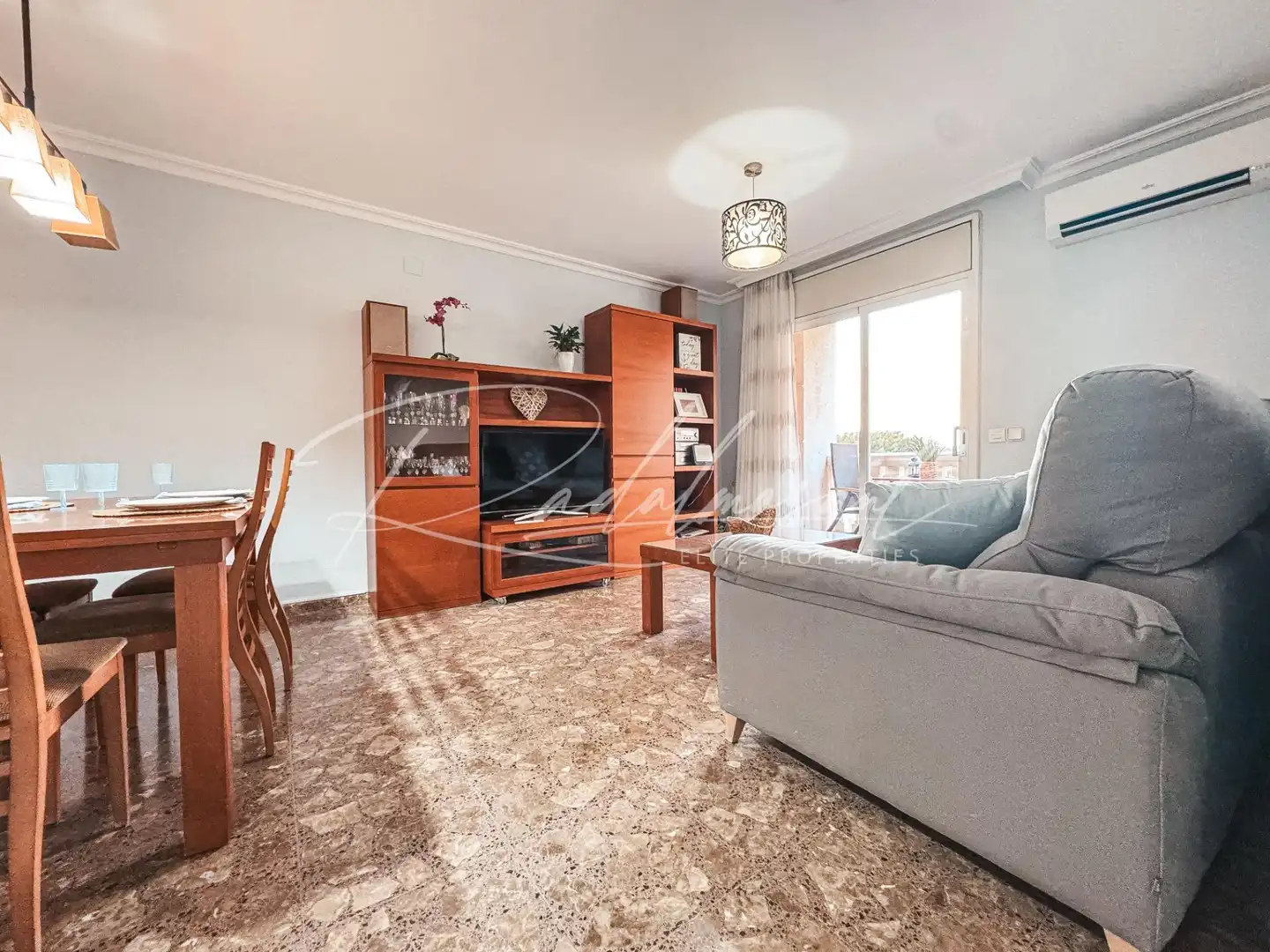 Wohnzimmer von Wohnung zum Verkauf in Tarragona mit Klimaanlage, Heizung und Terrasse