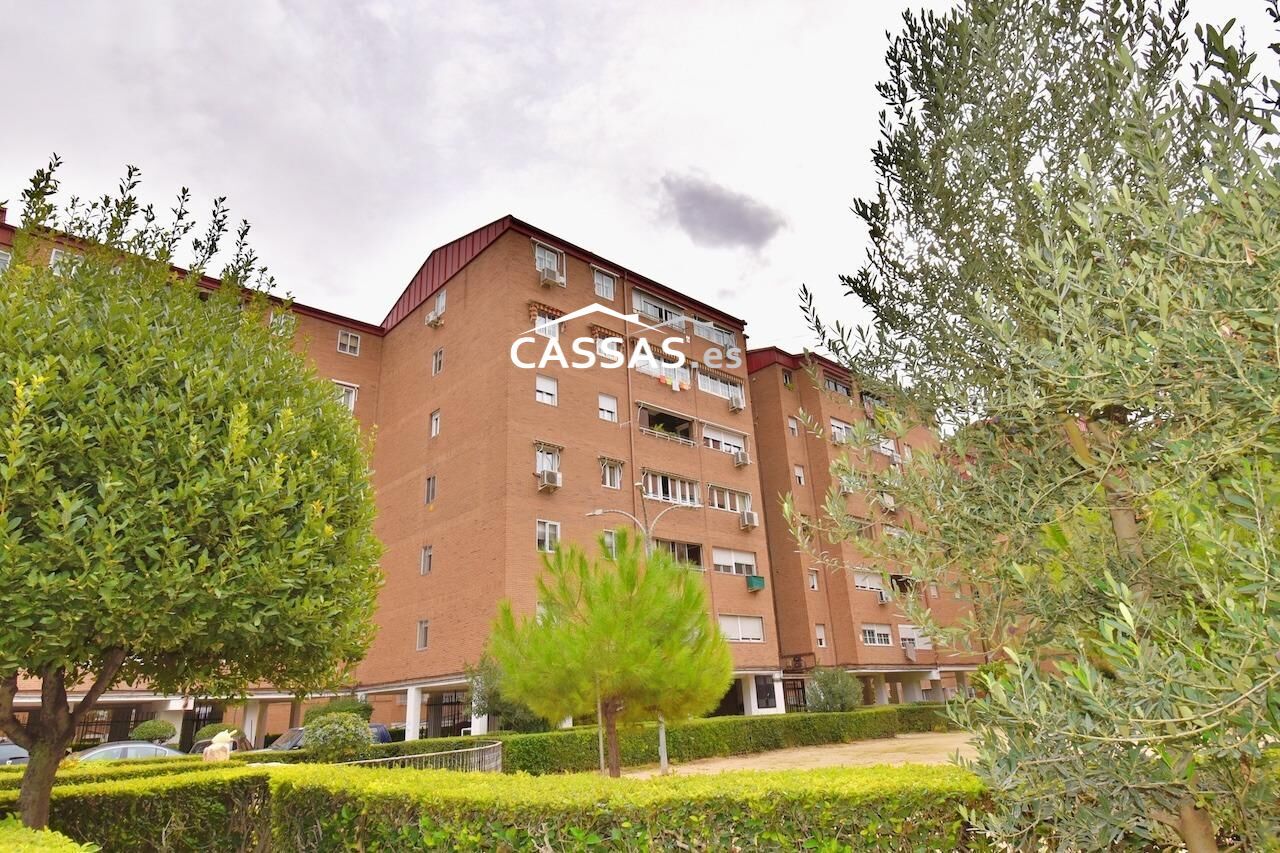 Exterior view of Flat for sale in Torrejón de Ardoz  with Heating, Parquet flooring and Terrace