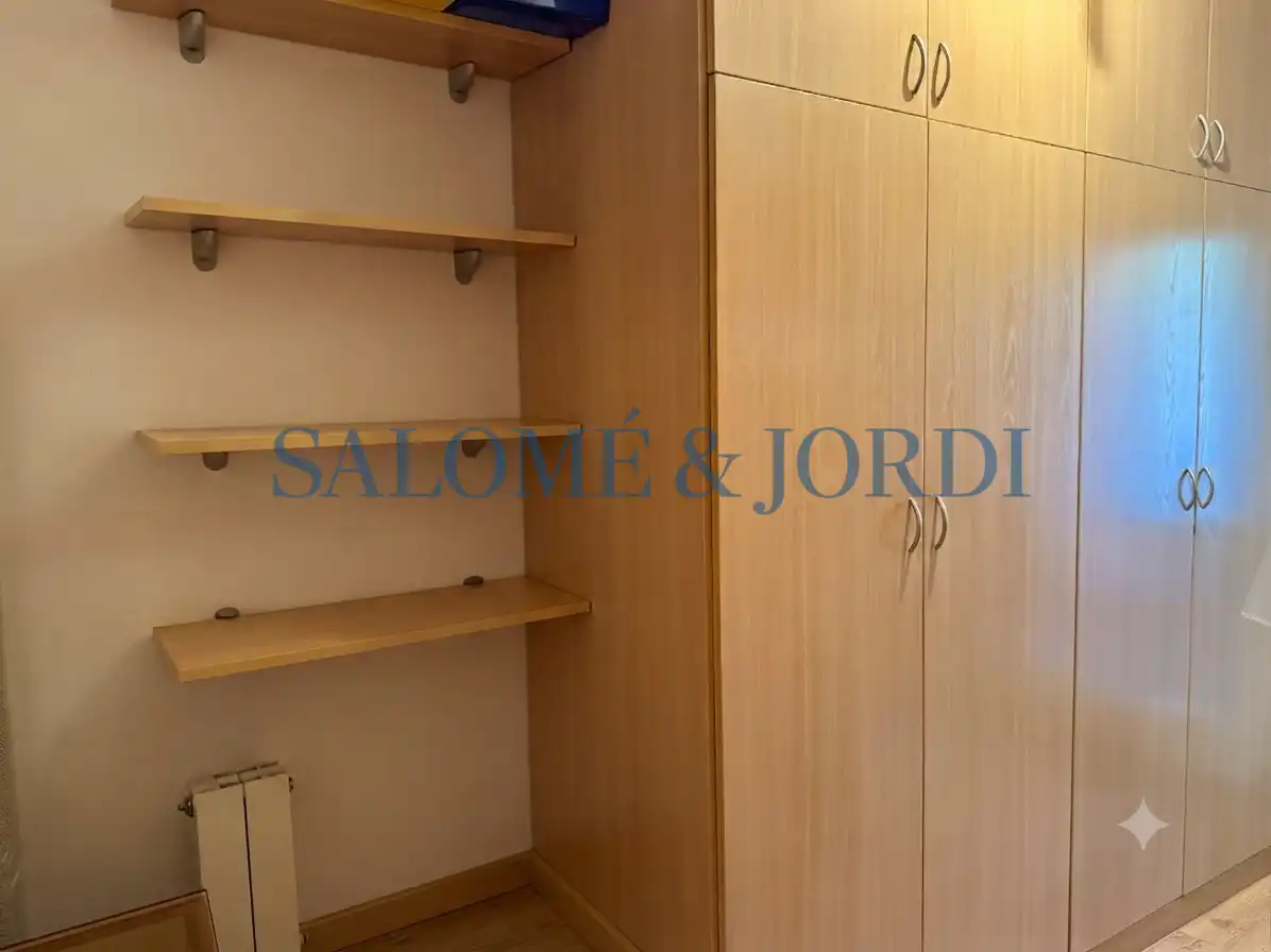 Schlafzimmer von Wohnung zum Verkauf in Mataró mit Heizung, Terrasse und Möbliert
